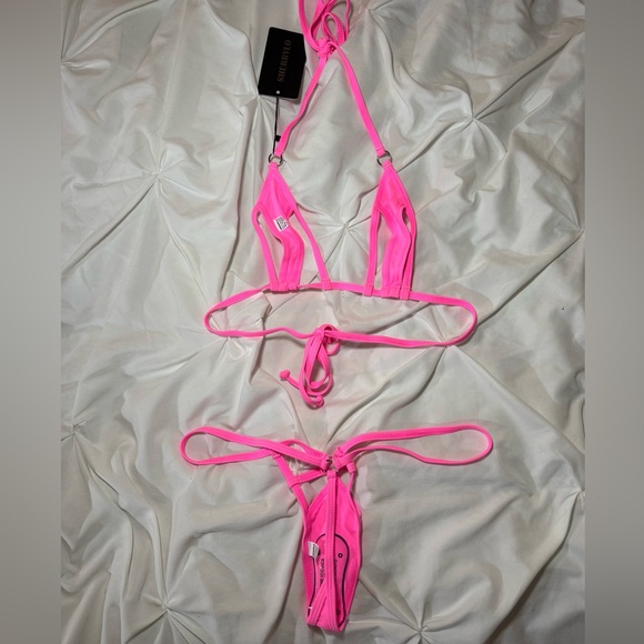 Amazon Bikini Set - Picture 4 of 4